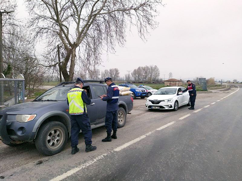 Balıkesir’de jandarmadan tarihi eser ve silah operasyonu