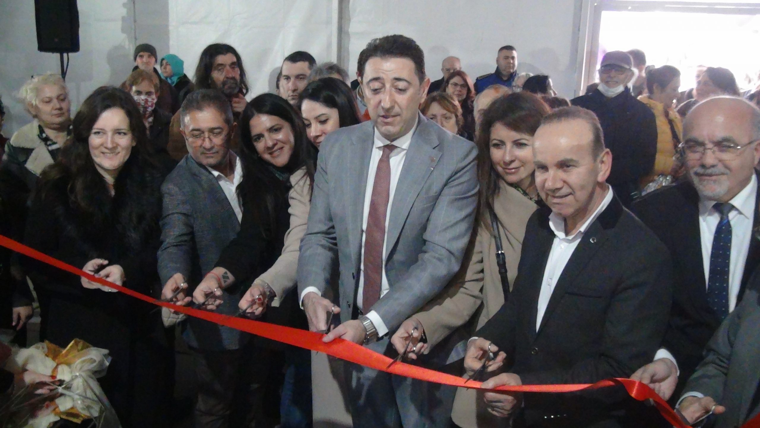 Bandırma’da 2.si düzenlenen “El Emeği Alışveriş Günleri” festivali başladı