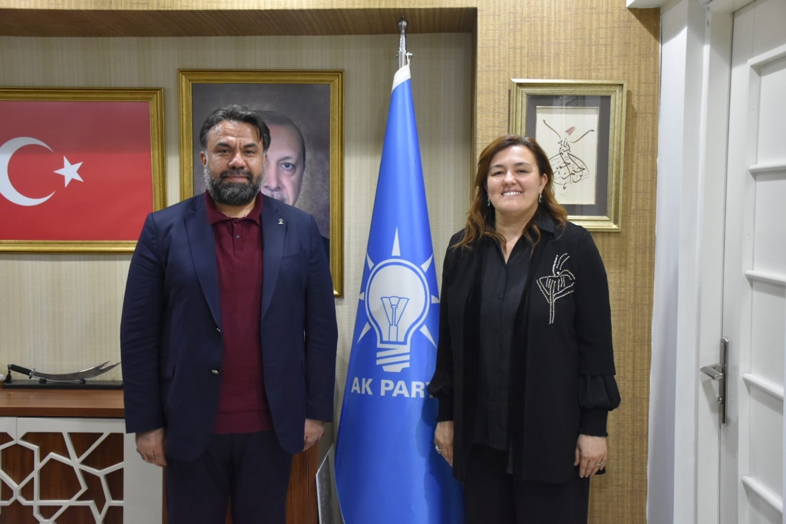 Balıkesir’in ilk kadın daire başkanı Elvan Bahar Göktepe, milletvekili adaylığı için istifa etti Balıkesir Büyükşehir Belediyesi Muhtarlık İşleri Daire Başkanı Elvan Bahar Göktepe,