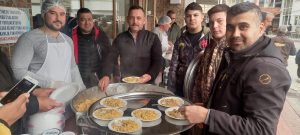 Edremitli avcılardan Çanakkale şehitleri için hayır yemeği