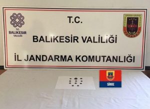Erdek’teBalıkesir İl Jandarma Komutanlığınca tarihi eser kaçakçılığı operasyonunda 1 kişi