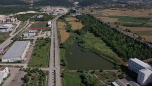 Balıkesir Üniversitesi kampüsü içerisinde bulunan 20 hektarlık alanın Botanik Bahçesi