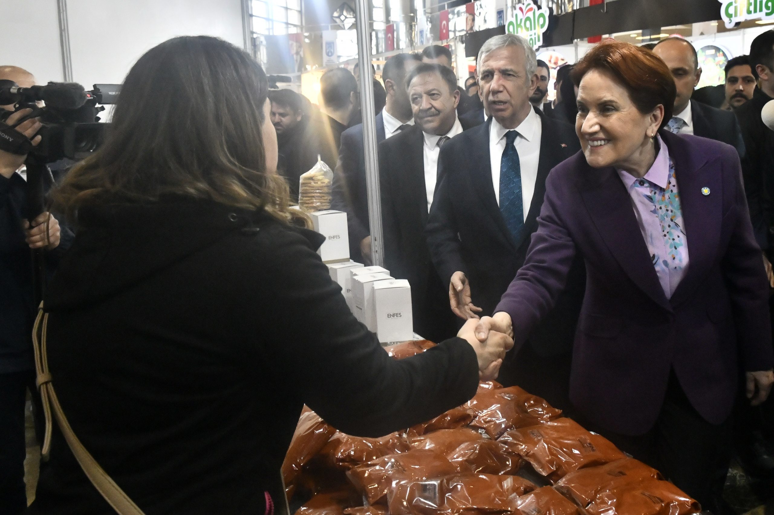 İYİ Parti lideri Meral Akşener ve Ankara Büyükşehir Belediyesi Başkanı