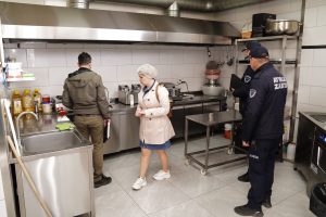 Ramazan ayının başlaması ile birlikte Ayvalık’ta hizmet veren ekmek fırınlarında