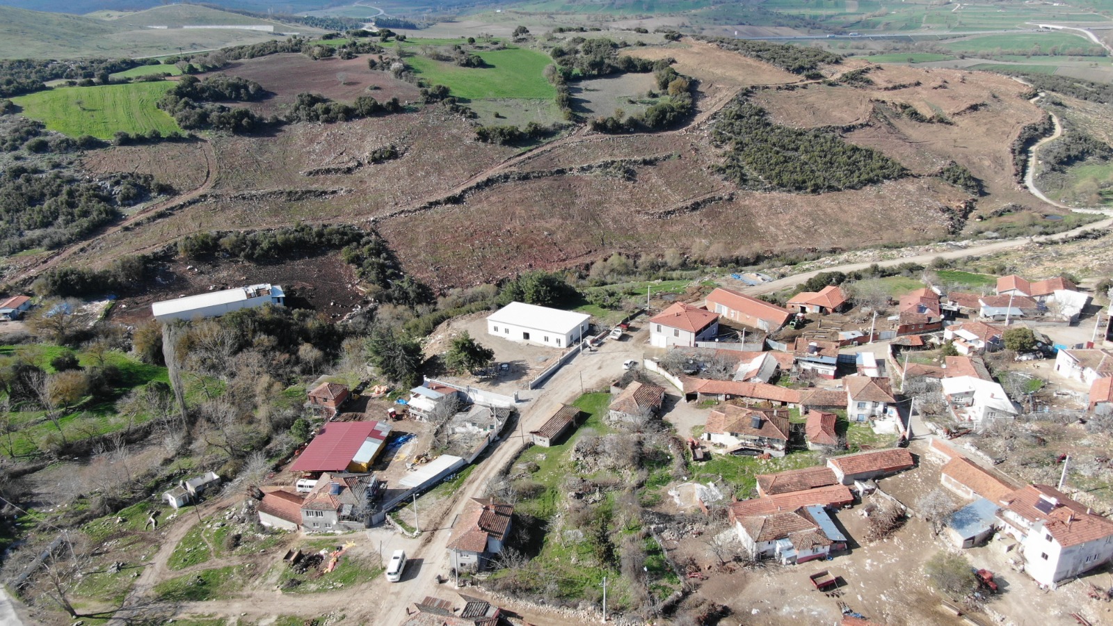 Karesi Belediyesi, kırsal mahallelerde yaptığı ‘köy konakları’ ile unutulmaya yüz