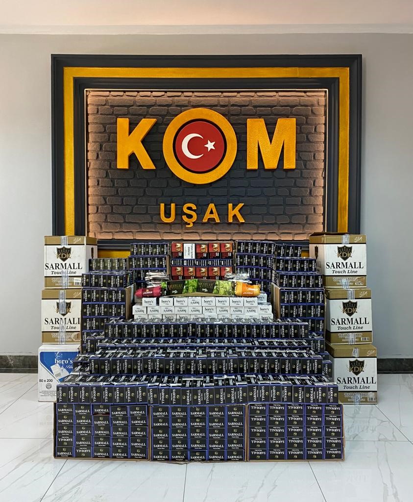 UŞAK’TA KAÇAK TÜTÜNCÜLERE YAPILAN OPERASYONDA 165 BİN KAÇAK BOŞ MAKARON