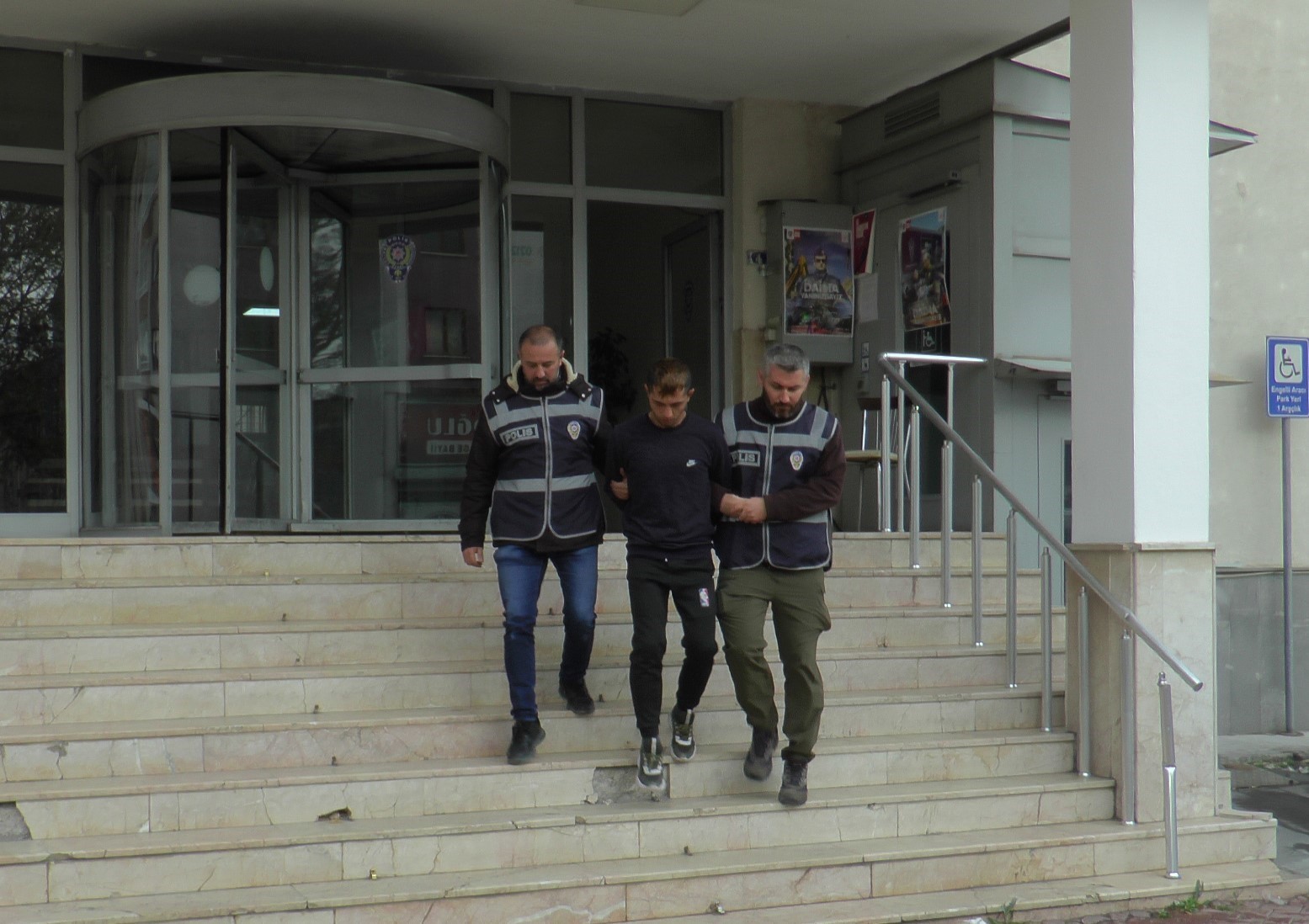 KAYSERİ İL EMNİYET MÜDÜRLÜĞÜ ASAYİŞ ŞUBE MÜDÜRLÜĞÜ'NE BAĞLI ARANAN ŞAHISLAR