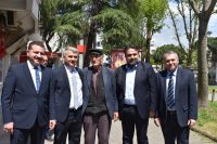 AK Parti Balıkesir İl Başkanlığı, seçim otobüsüyle ziyaret ettiği Gönen’de