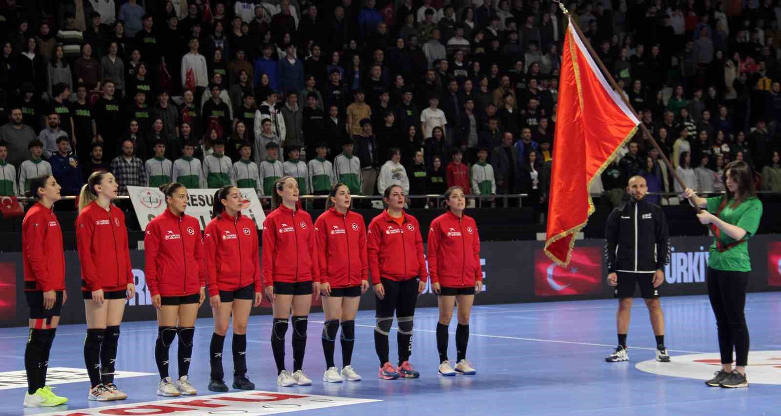 GİRESUN (İHA) -TÜRKİYE A MİLLİ KADIN HENTBOL TAKIMI, 2023 IHF