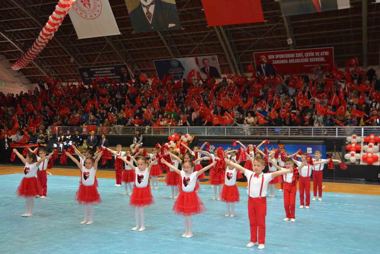 23 NİSAN BALIKESİR'DE KUTLANDI.