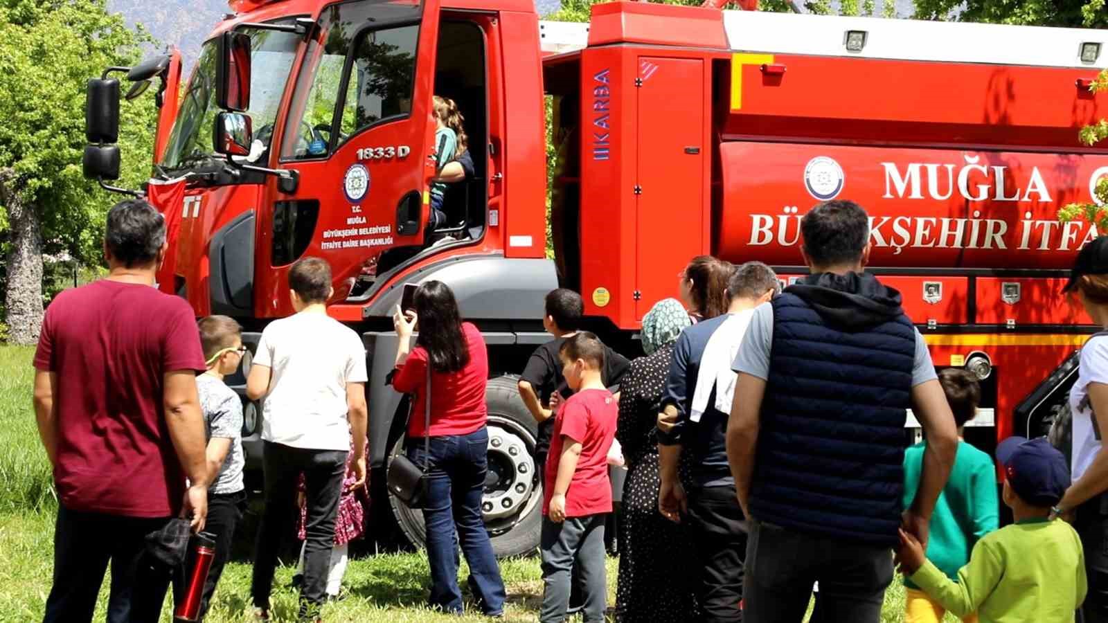 MUĞLA BÜYÜKŞEHİR BELEDİYESİ TARAFINDAN KÖYCEĞİZ’DE 23 NİSAN ULUSAL EGEMENLİK VE