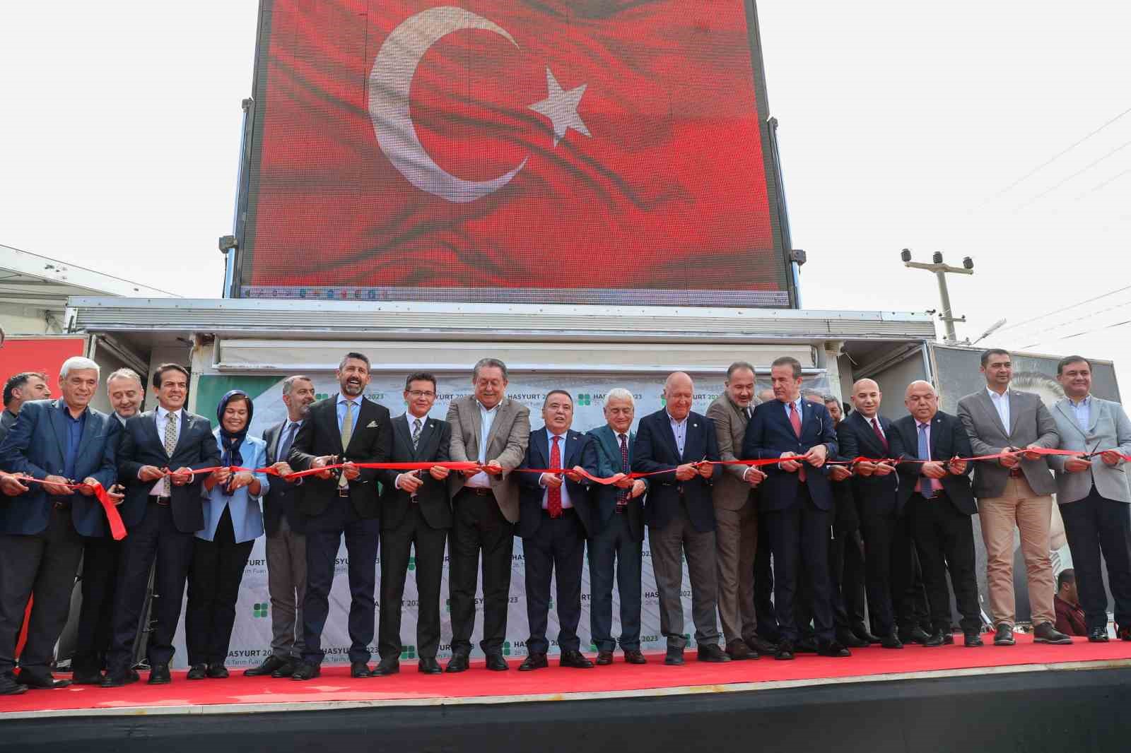 TÜRKİYE'NİN İLK TARIM FUARI OLMA ÖZELLİĞİNİ TAŞIYAN FİNİKE HASYURT TARIM