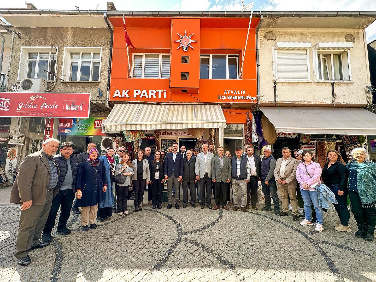 ALİ TAYLAN ÖZTAYLAN: “AYVALIK 14 MAYIS’TA KARARINI VERMİŞ” Balıkesir Milletvekili Adayı Ali Taylan Öztaylan Körfez bölgesinde çalışmalarına tüm