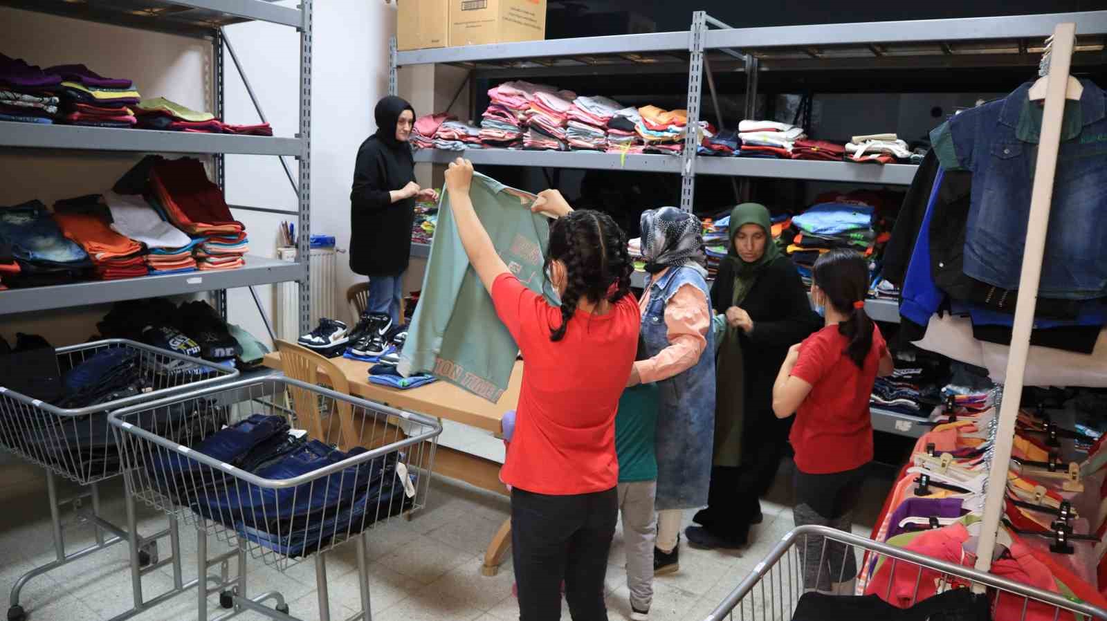 DÜZCE BELEDİYESİ, SÜRDÜRÜLEBİLİR SOSYAL BELEDİYECİLİK ANLAYIŞI ÇERÇEVESİNDE HER BAYRAM OLDUĞU