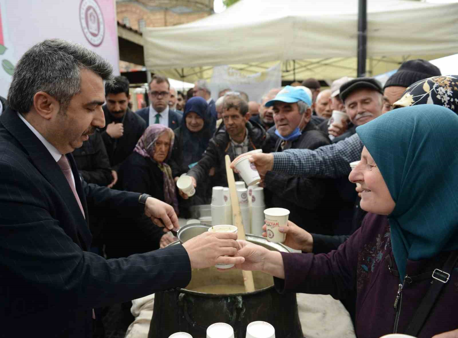 YILDIRIM BELEDİYESİ, BURSA’NIN SİMGESİ VE BAHARIN MÜJDELEYİCİSİ OLAN ‘ERGUVAN AĞAÇLARINI