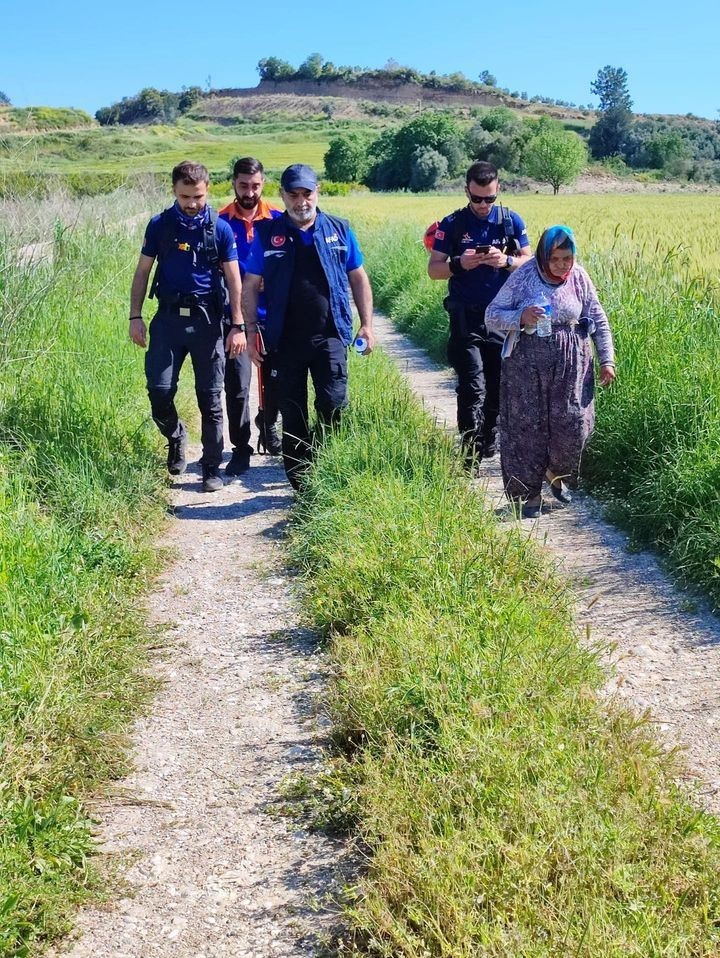 ANTALYA'NIN SERİK İLÇESİNDE DÜN SABAH SAATLERİNDE EVDEN ÇIKTIKTAN SONRA KENDİSİNDEN