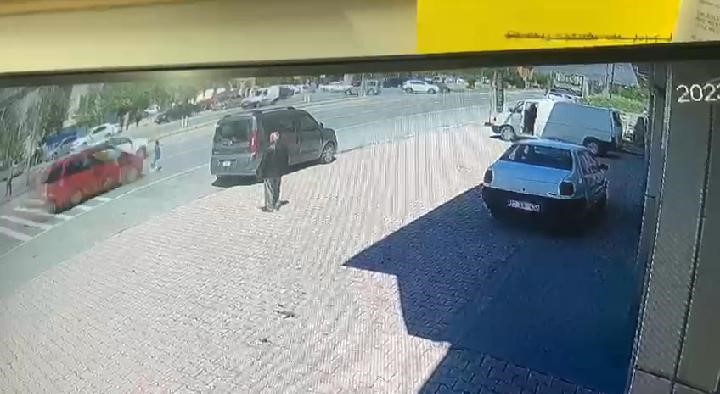 MALATYA’DA YOLUN KARŞISINA GEÇEMEYE ÇALIŞAN 9 YAŞINDAKİ AYCAN Ö.’YE HAFİF