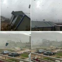 Kahramanmaraş’ın Pazarcık ilçesinde fırtına nedeniyle bazı binaların çatısı uçtu. Uçan