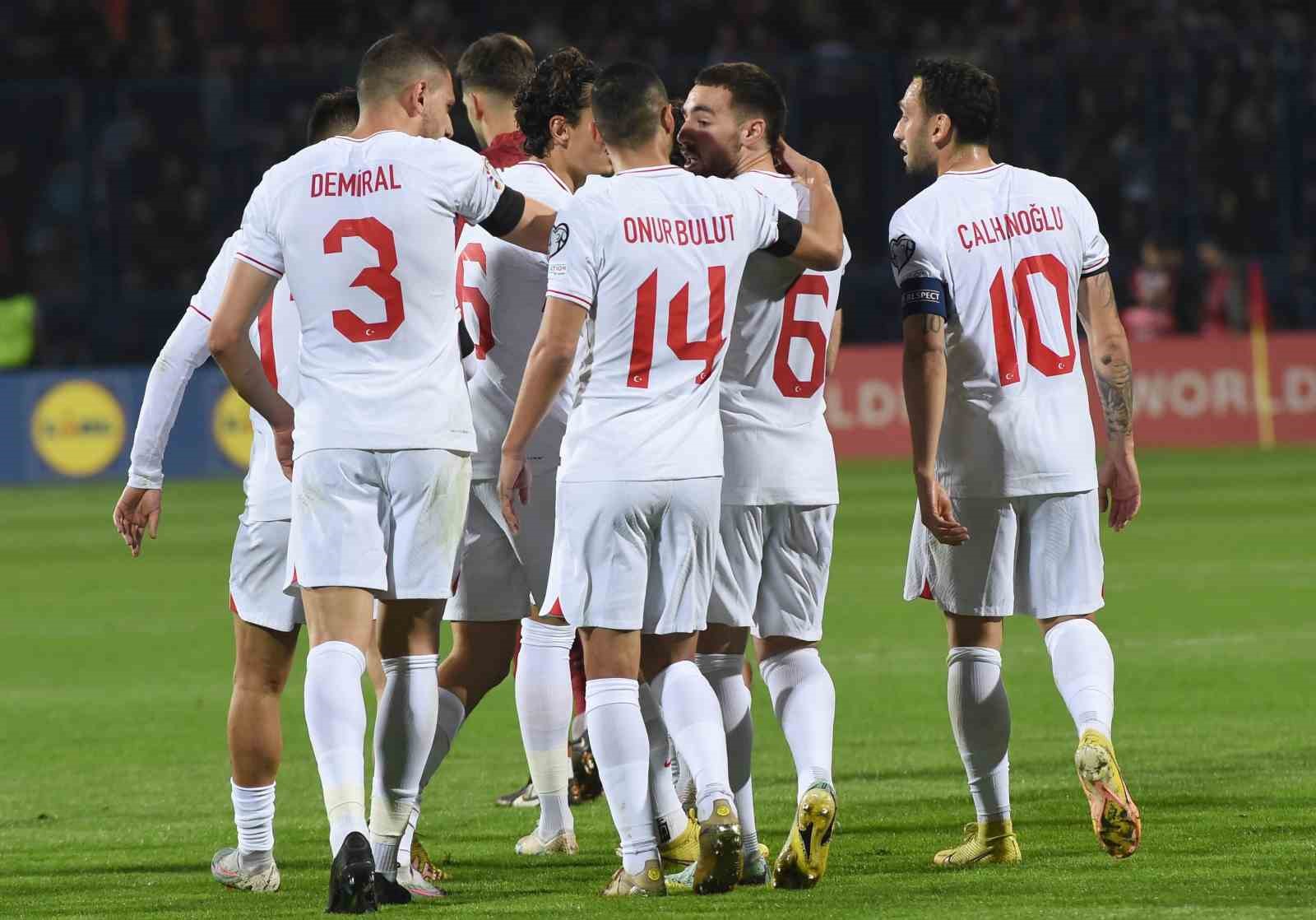 A MİLLİ FUTBOL TAKIMI, FIFA'NIN NİSAN AYI SIRALAMASINDA BİR BASAMAK