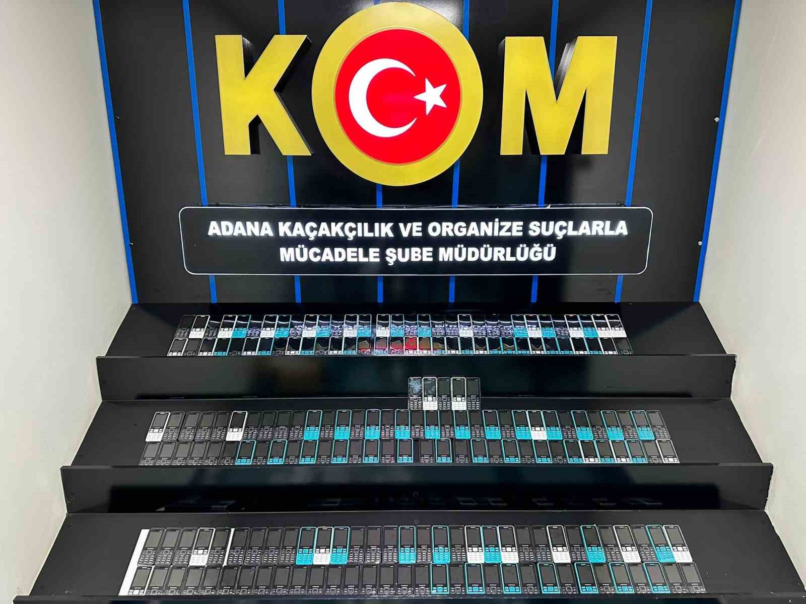 ADANA'DA 2 BİN 160 LİTRE SAHTE İÇKİ, 373 KAÇAK CEP