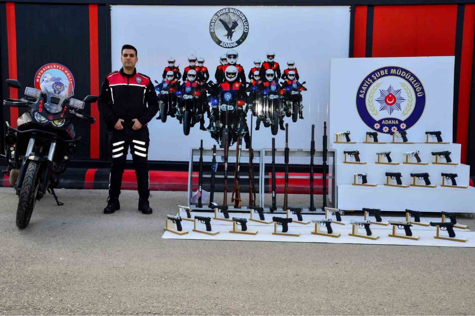 ADANA POLİSİNİN 17-24 NİSAN TARİHLERİ ARASINDA YAPTIĞI UYGULAMALARDA RUHSATSIZ 104