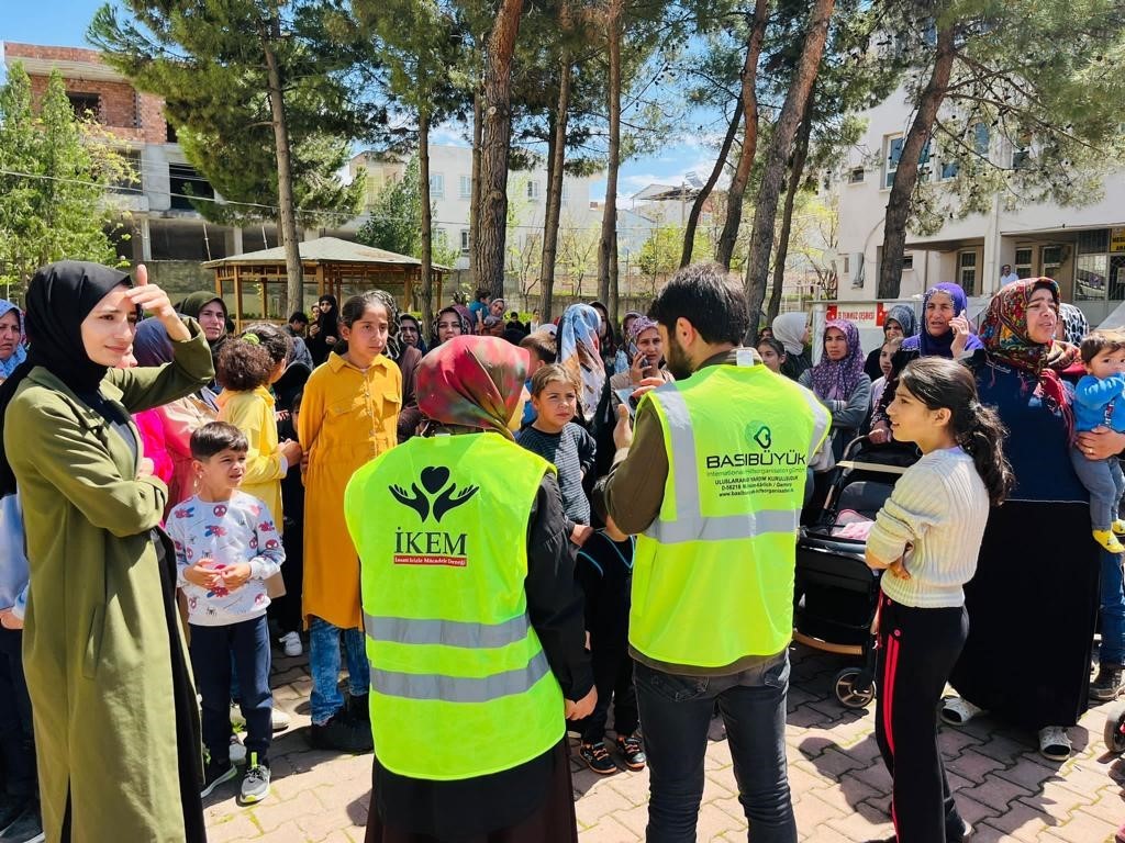 ADIYAMAN’DA 400 YETİMİN YÜZÜ GÜLDÜ