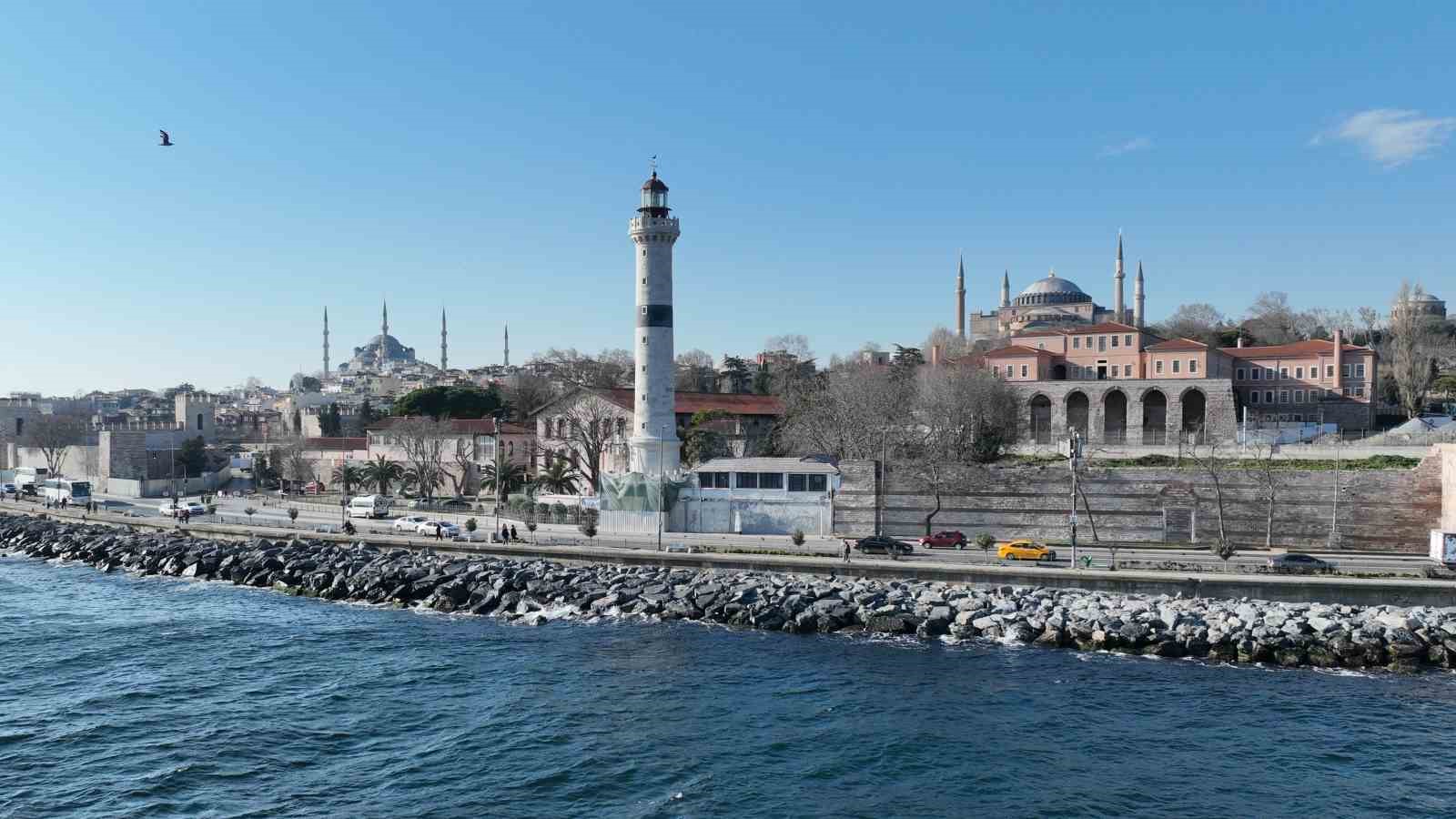 İSTANBUL’DA OSMANLI DÖNEMİNDE İNŞA EDİLEN İLK FENER OLMA ÖZELLİĞİ TAŞIYAN
