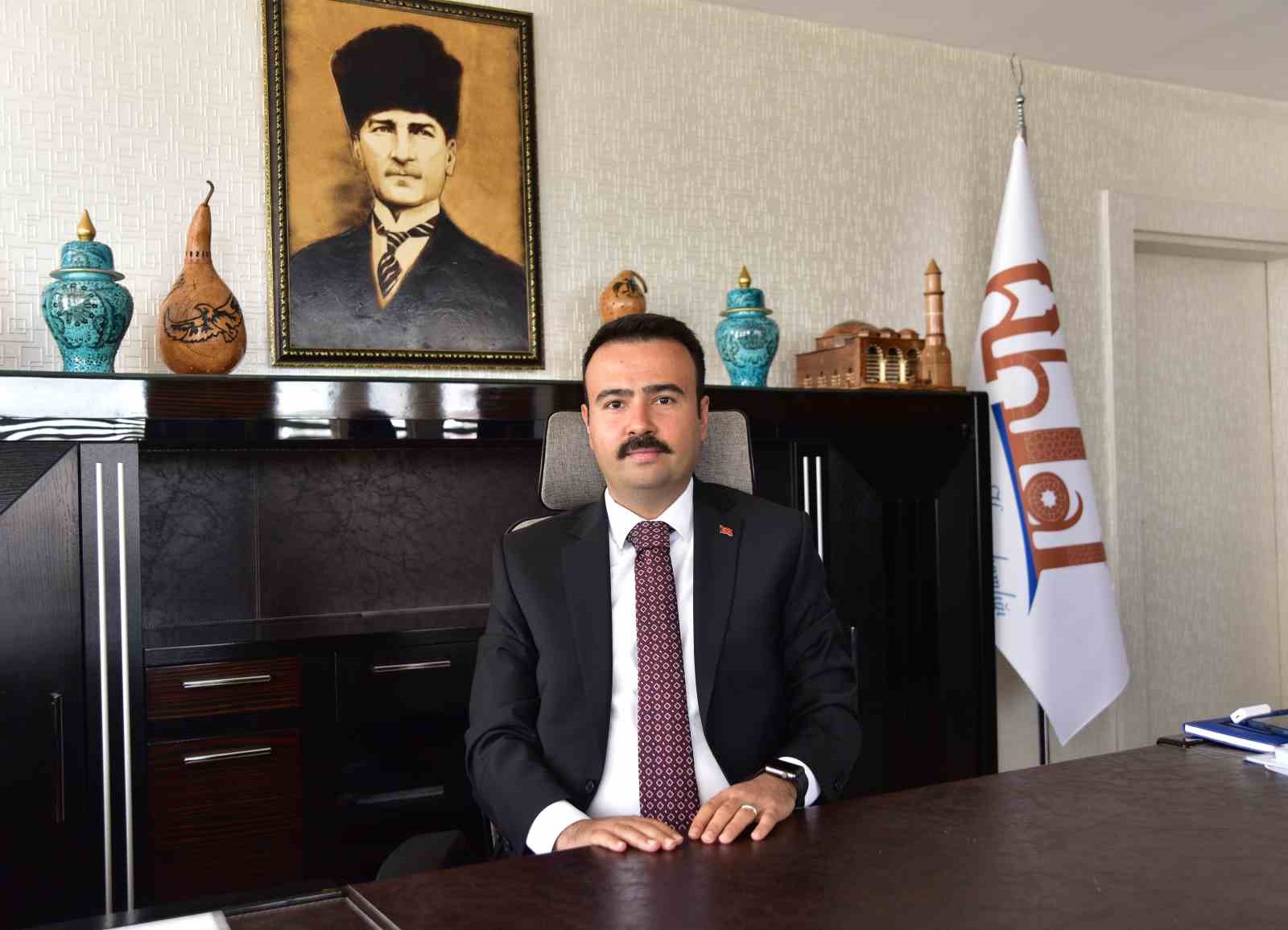 MERSİN’İN MUT KAYMAKAMLIĞINDAN BİTLİS’İN AHLAT KAYMAKAMLIĞINA GÖREVLENDİRİLEN BATUHAN BİNGÖL GÖREVİNE