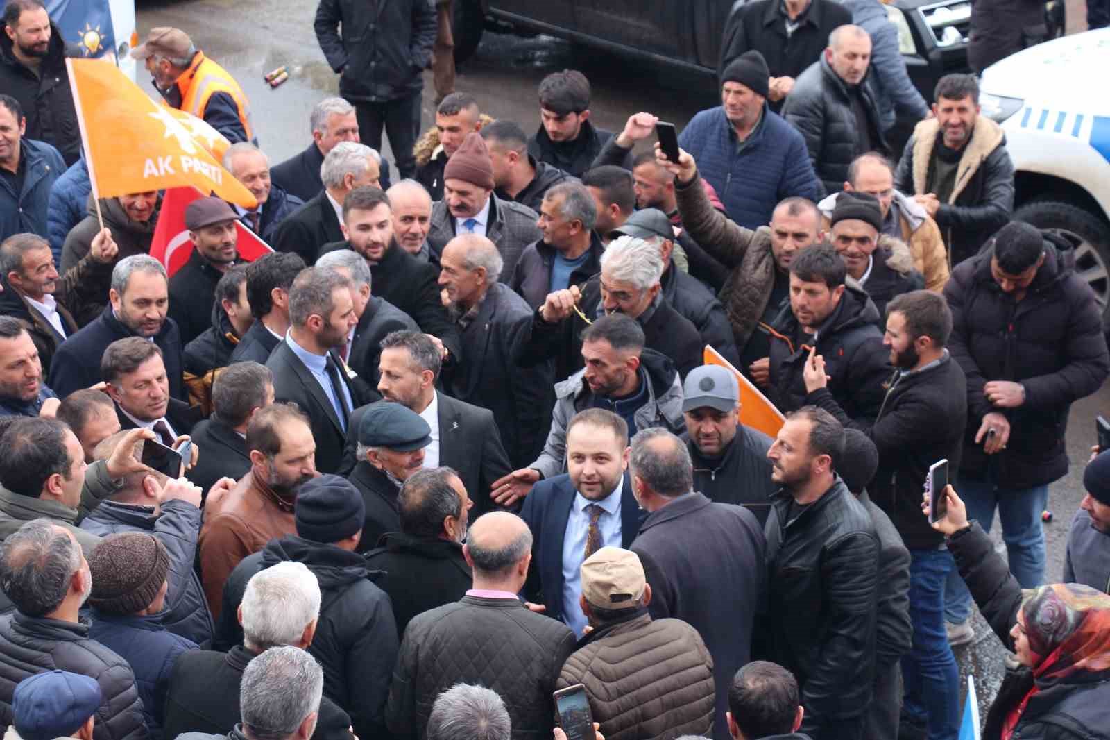AK PARTİ ADAYLARI ARDAHAN'DA COŞKUYLA KARŞILANDI. (OLGUN YILDIZ/ARDAHAN-İHA)