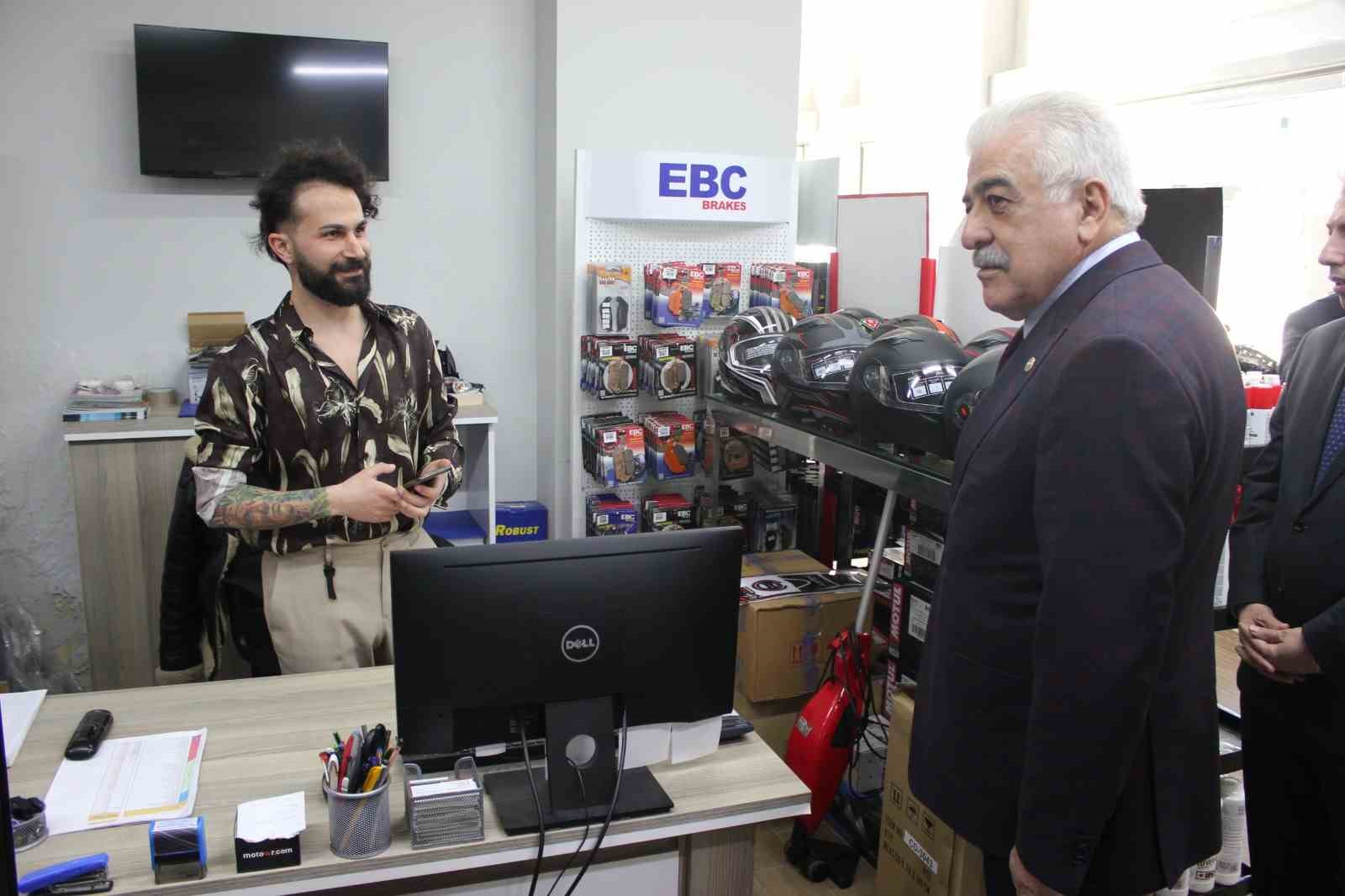 AK PARTİ İSTANBUL MİLLETVEKİLİ ADAYI ŞAMİL AYRIM, BEYLİKDÜZÜ’NDE KAPI KAPI