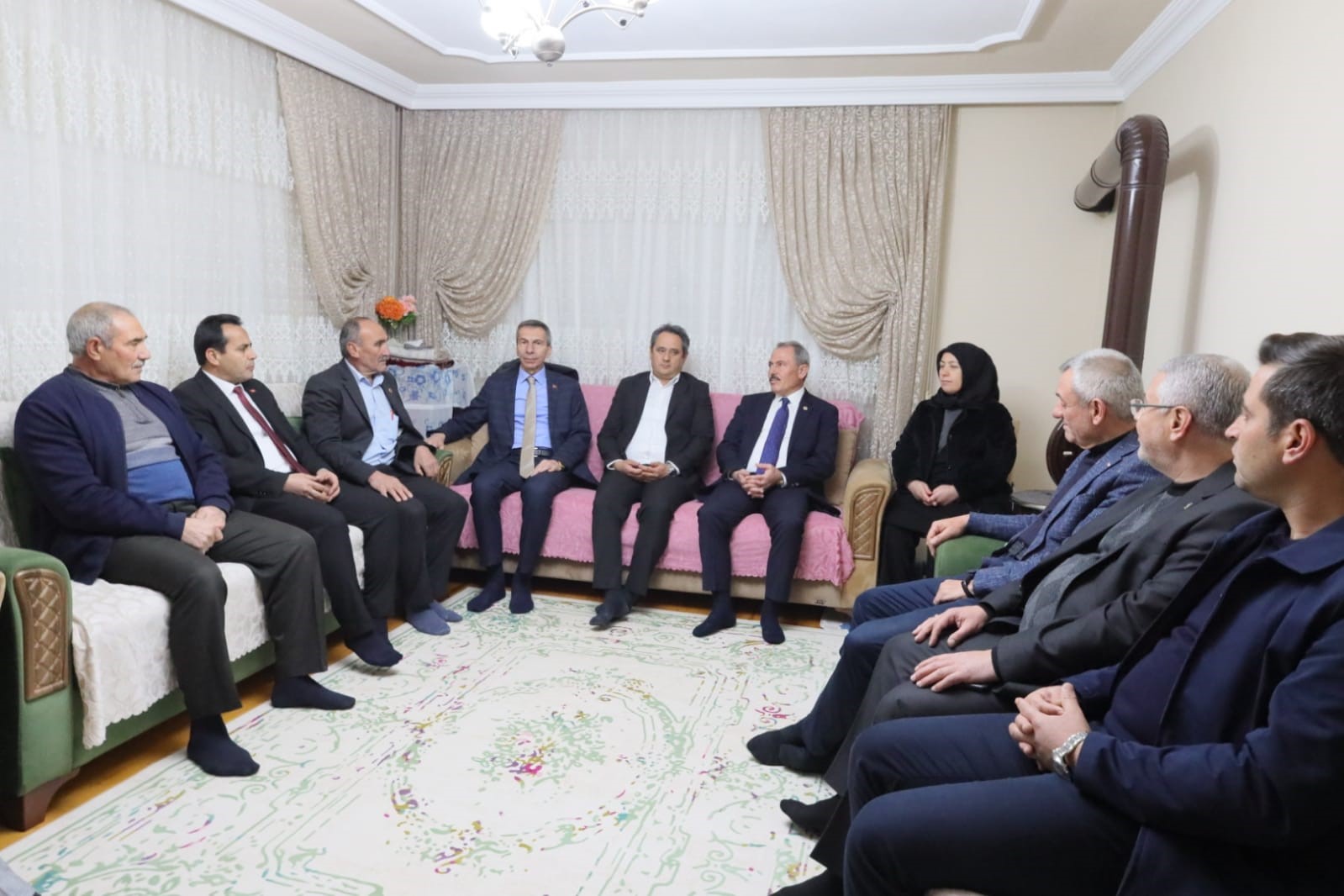 AK PARTİ DENİZLİ MİLLETVEKİLİ ŞAHİN TİN, KALE İLÇESİNDE VATANDAŞLARLA BULUŞTU,