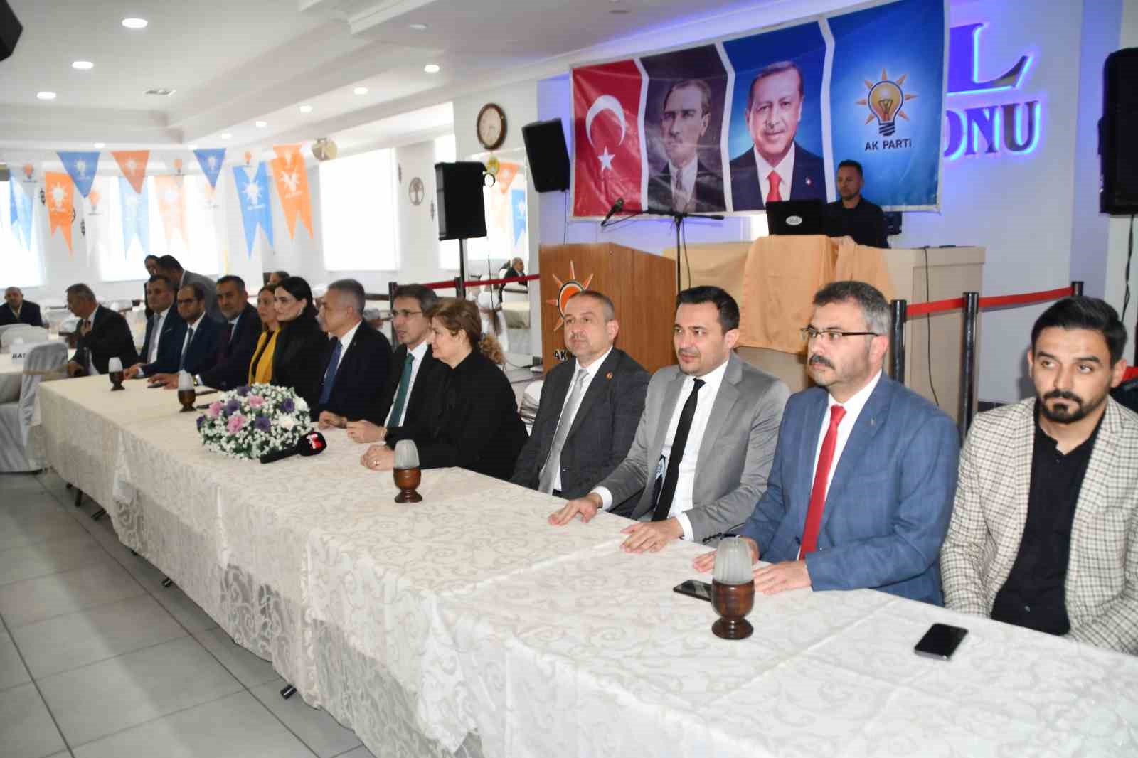 AK PARTİ SÖKE’DE AYDIN MİLLETVEKİLİ ADAYLARINI TANITTI