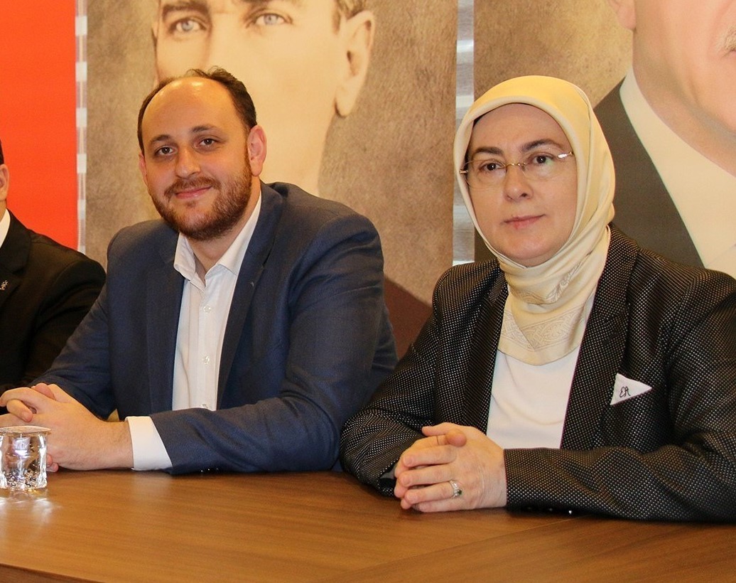 AK PARTİ GENEL MERKEZİ TARAFINDAN YALOVA MİLLETVEKİLLERİ AHMET BÜYÜKGÜMÜŞ (SOLDA)