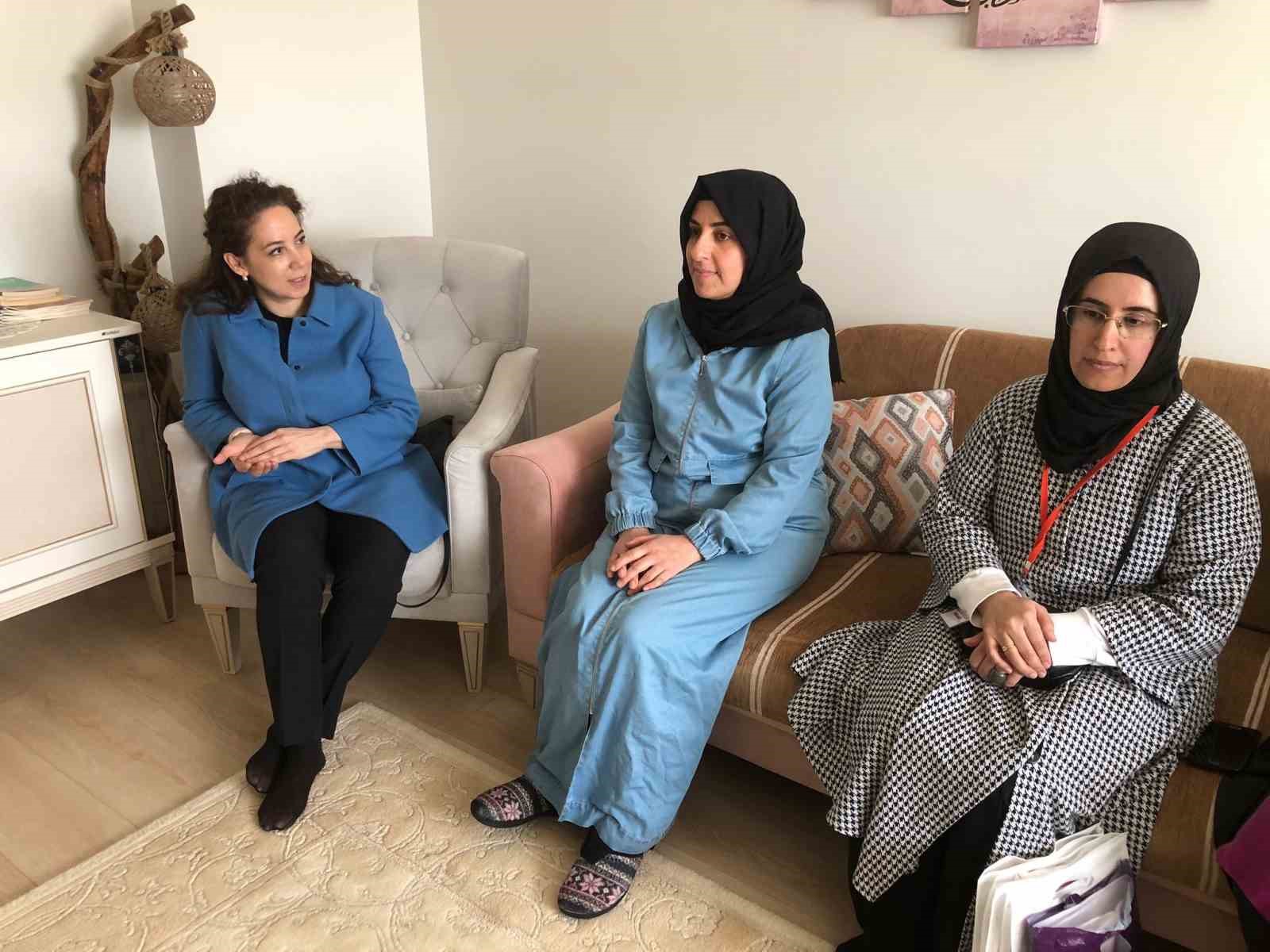 AK PARTİ İSTANBUL 1. BÖLGE MİLLETVEKİLİ ADAYLARI AYŞEGÜL ESRA ATİK