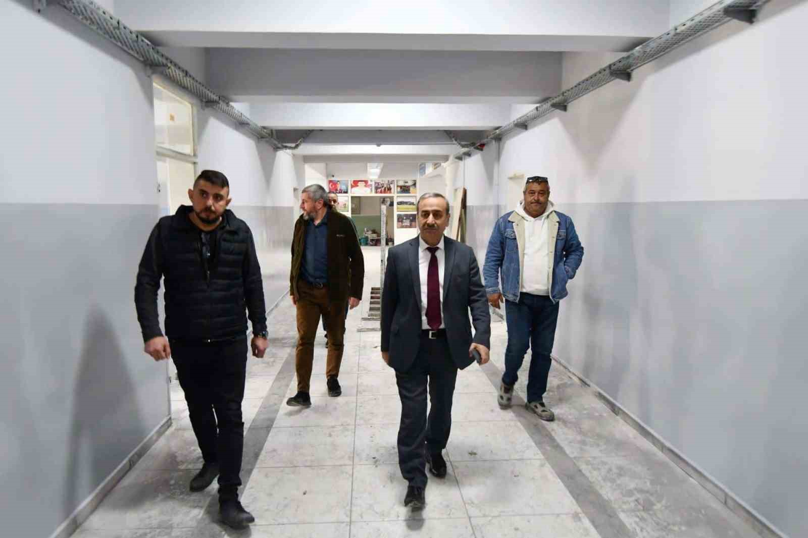 KARABÜK İL MİLLİ EĞİTİM MÜDÜRÜ NEVZAT AKBAŞ, OKULLARDA DEVAM EDEN