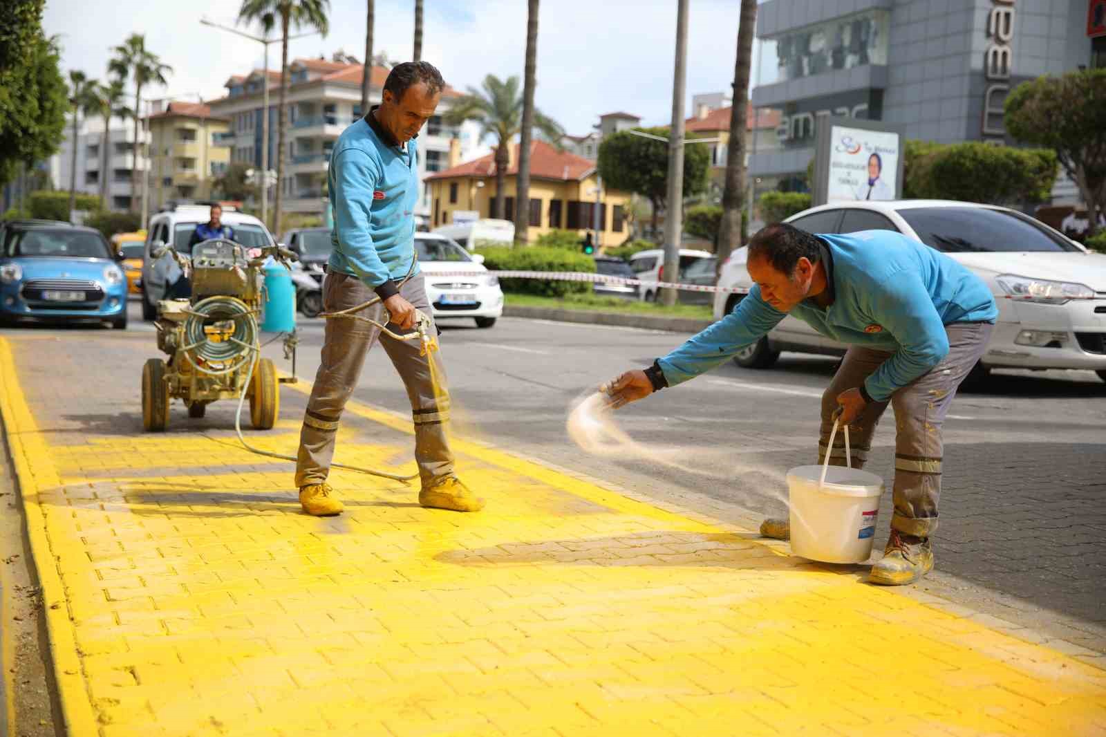 ALANYA BELEDİYESİ HALK OTOBÜSÜ DURAKLARININ SINIRLARINI DAHA BELİRGİN HALE GETİRMEK
