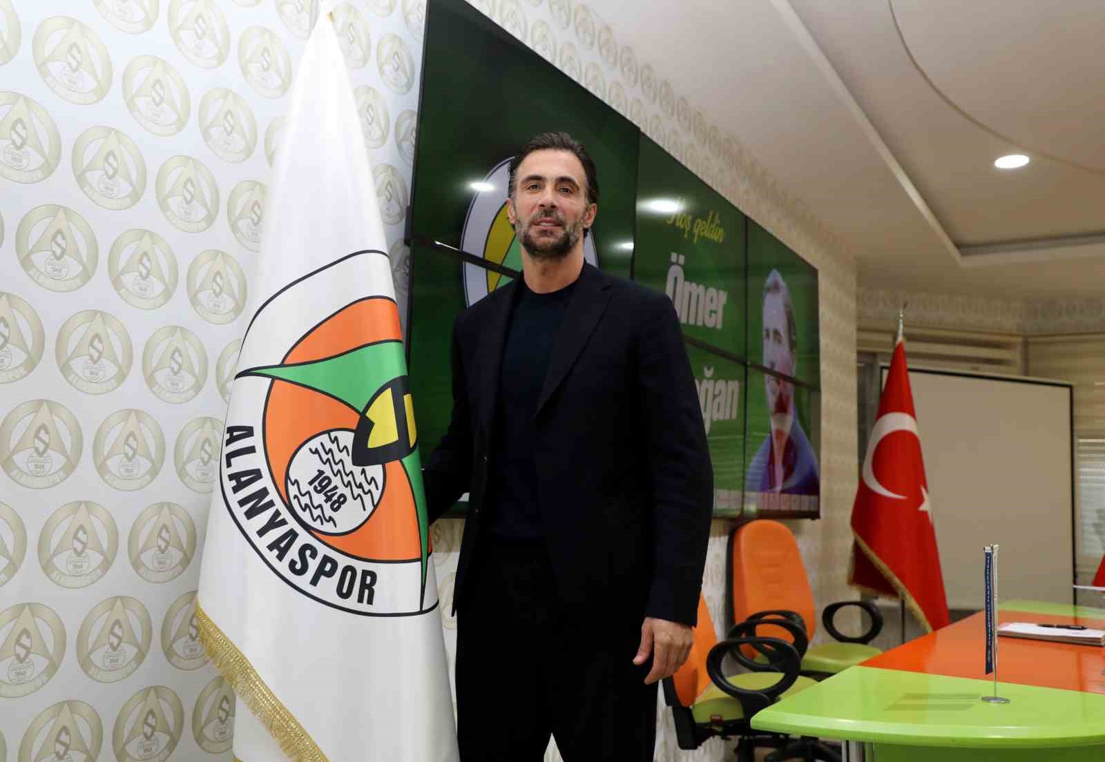 CORENDON ALANYASPOR, TEKNİK DİREKTÖR ÖMER ERDOĞAN İLE 2023-2024 SEZONU SONUNA