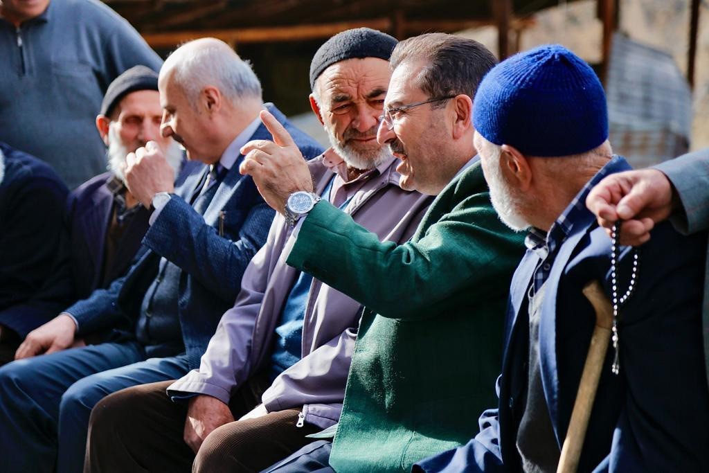 ÖNCEKİ DÖNEM ESKİ İÇİŞLERİ BAKANI AK PARTİ ERZURUM MİLLETVEKİLİ ADAYI,