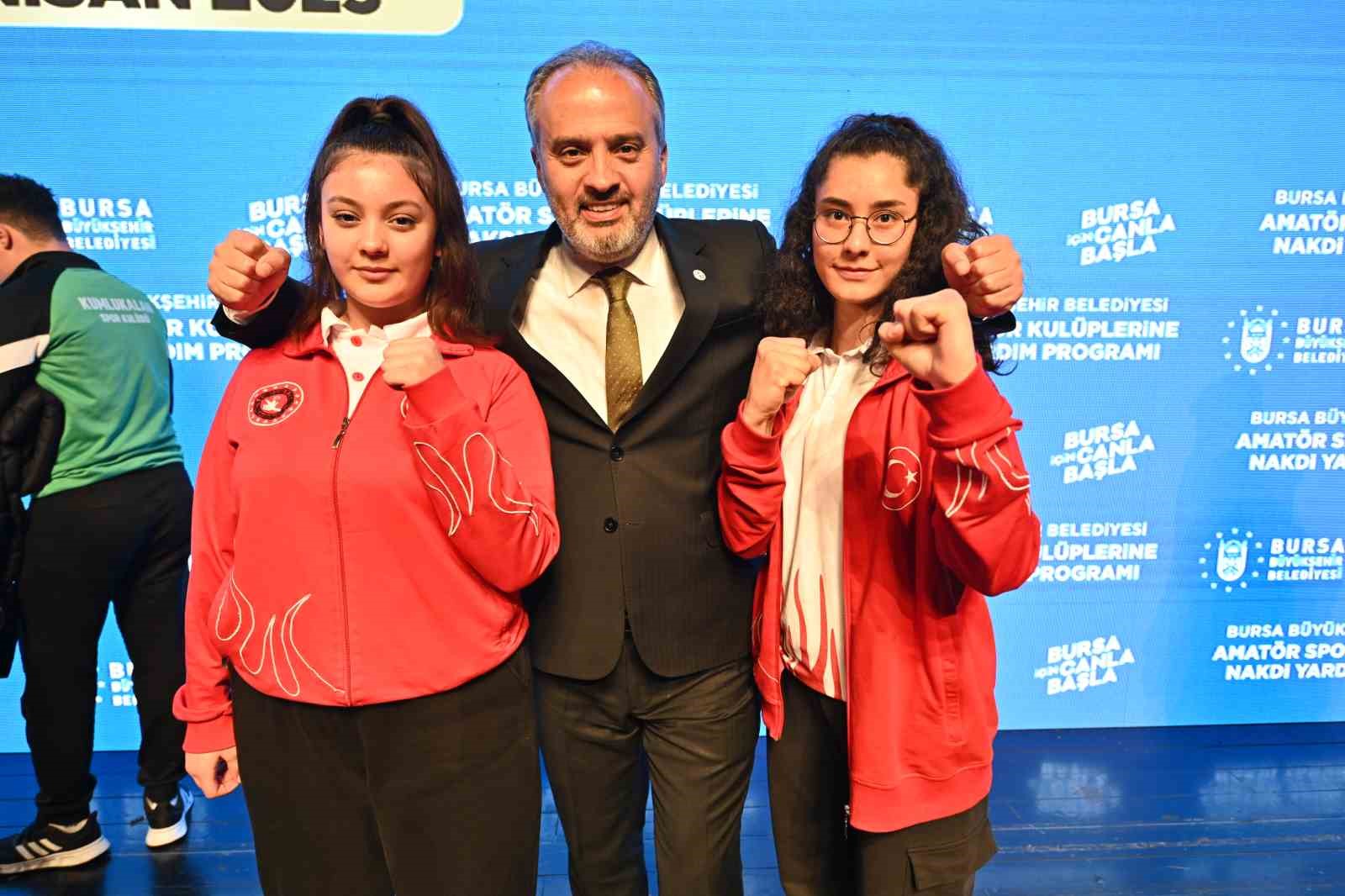 BURSA’DA HER ZAMAN SPORUN VE SPORCUNUN YANINDA OLAN BÜYÜKŞEHİR BELEDİYESİ,