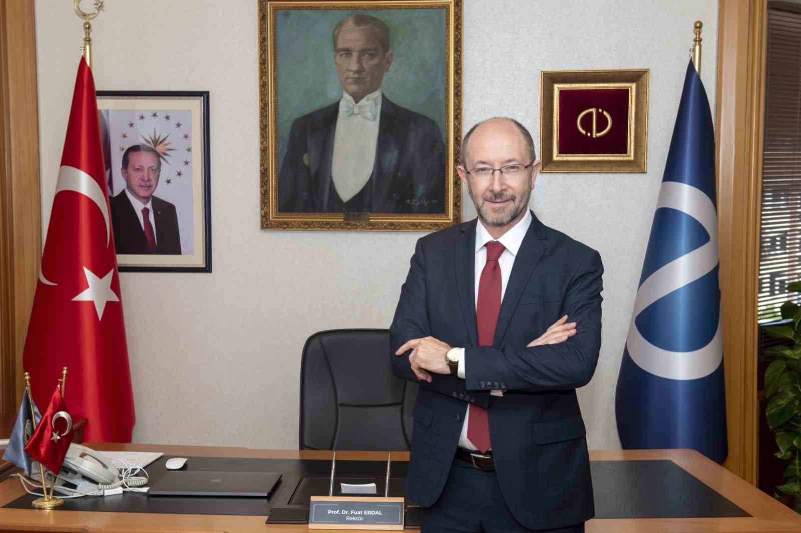 ANADOLU ÜNİVERSİTESİ REKTÖRÜ PROF. DR. FUAT ERDAL