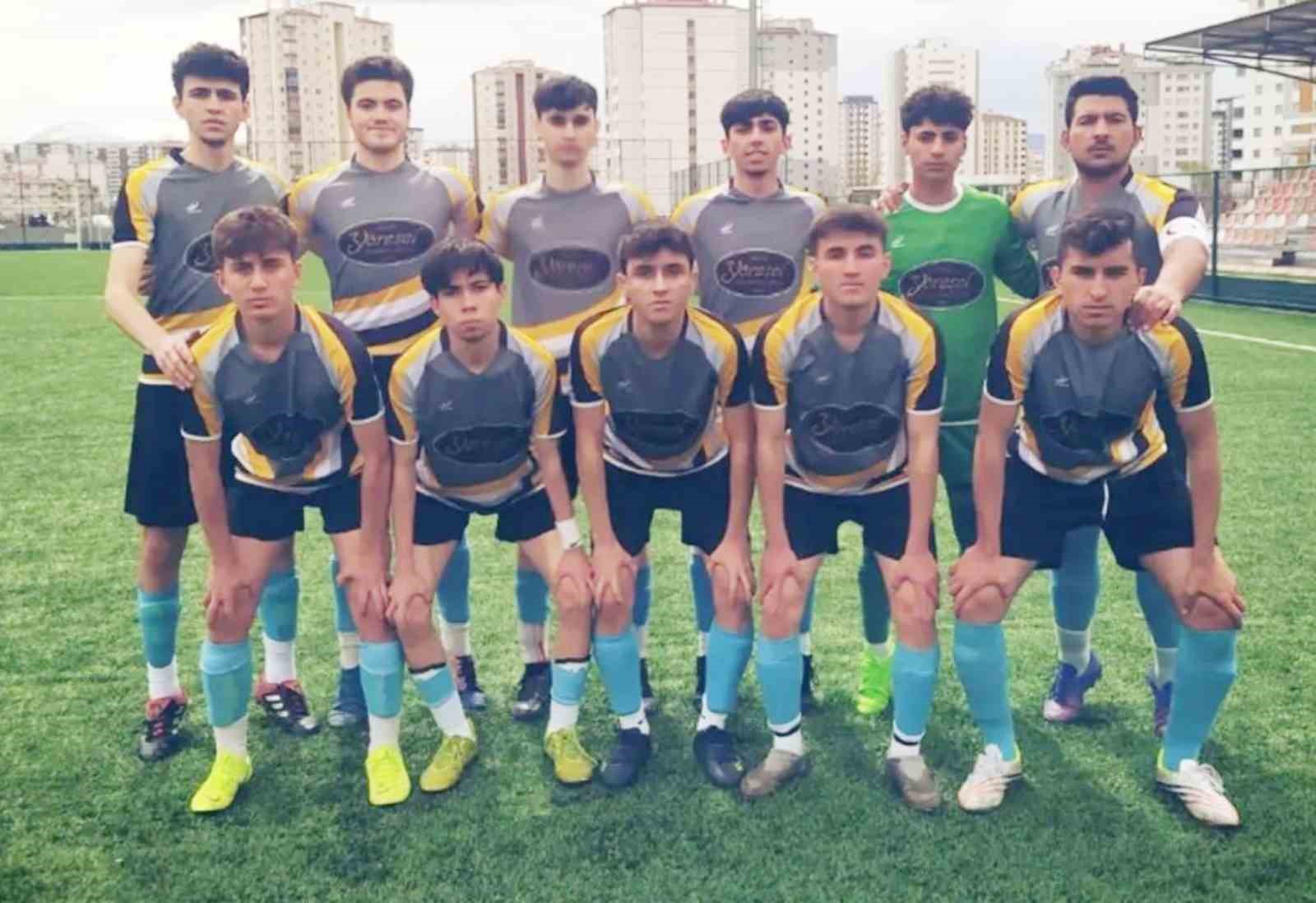 KAYSERİ ŞEKER 1. AMATÖR KÜME’DE PLAY-OUT OYNAYAN ANADOLU YILDIZLARISPOR, KÜMEDE