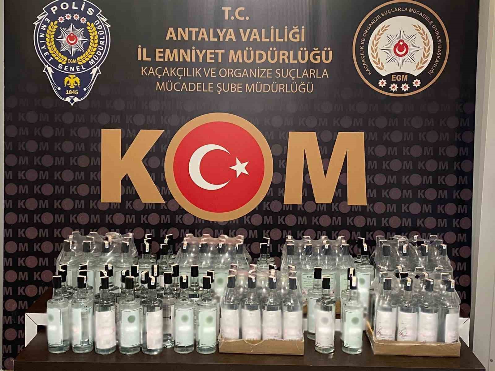 ANTALYA'DA BİN 327 ŞİŞE SAHTE İÇKİ VE 95 LİTRE SAHTE