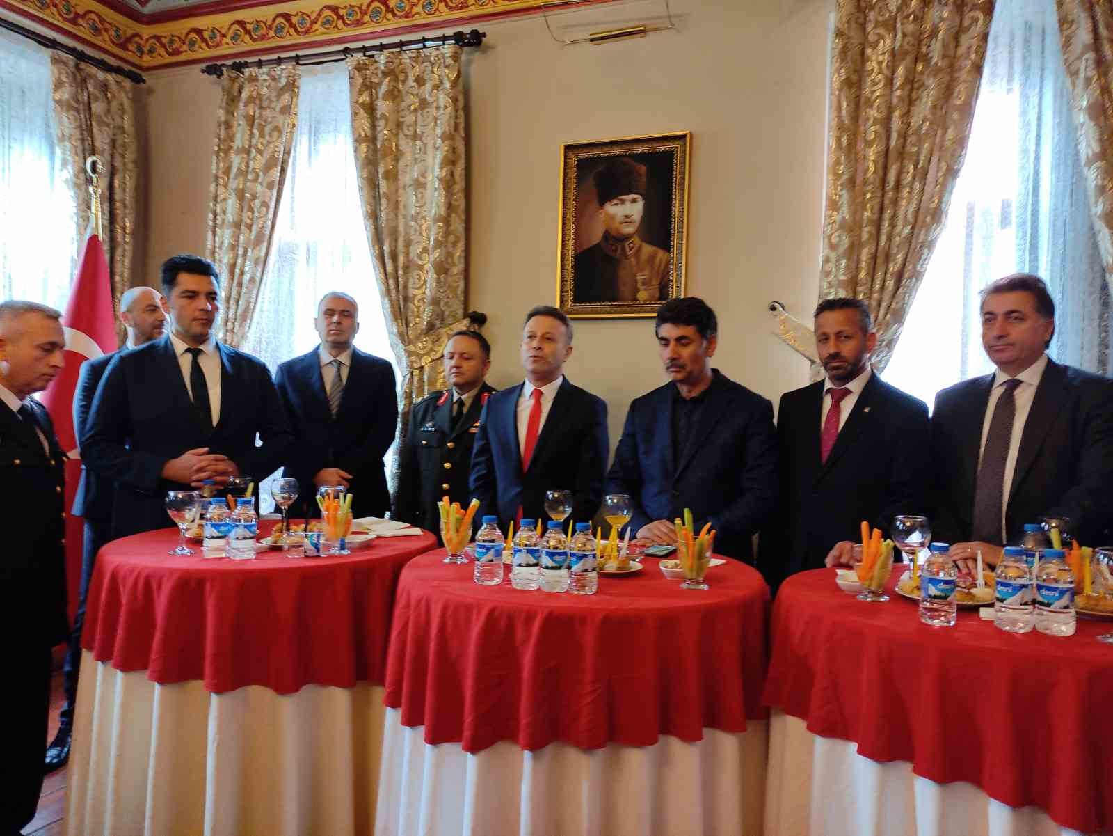 ARDAHAN'DA BAYRAMLAŞMA PROGRAMI DÜZENLENDİ. (OLGUN YILDIZ/ARDAHAN-İHA)