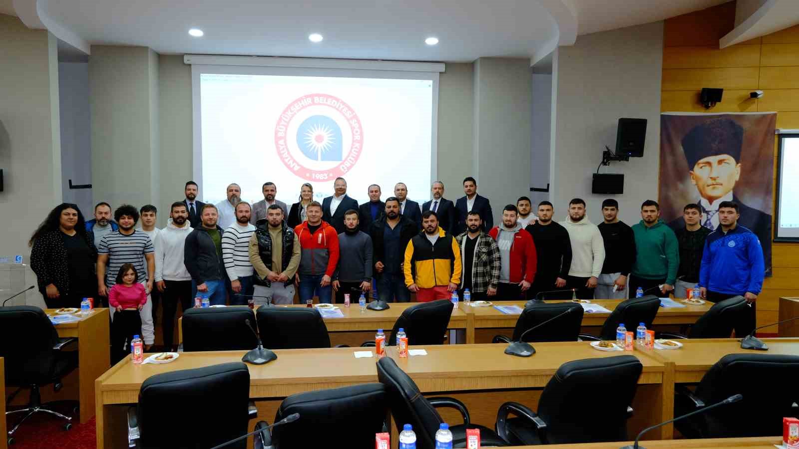ANTALYA’DA GELECEĞİN SPORCULARINI YETİŞTİRMEK AMACIYLA 14 FARKLI BRANŞTA YAKLAŞIK 500