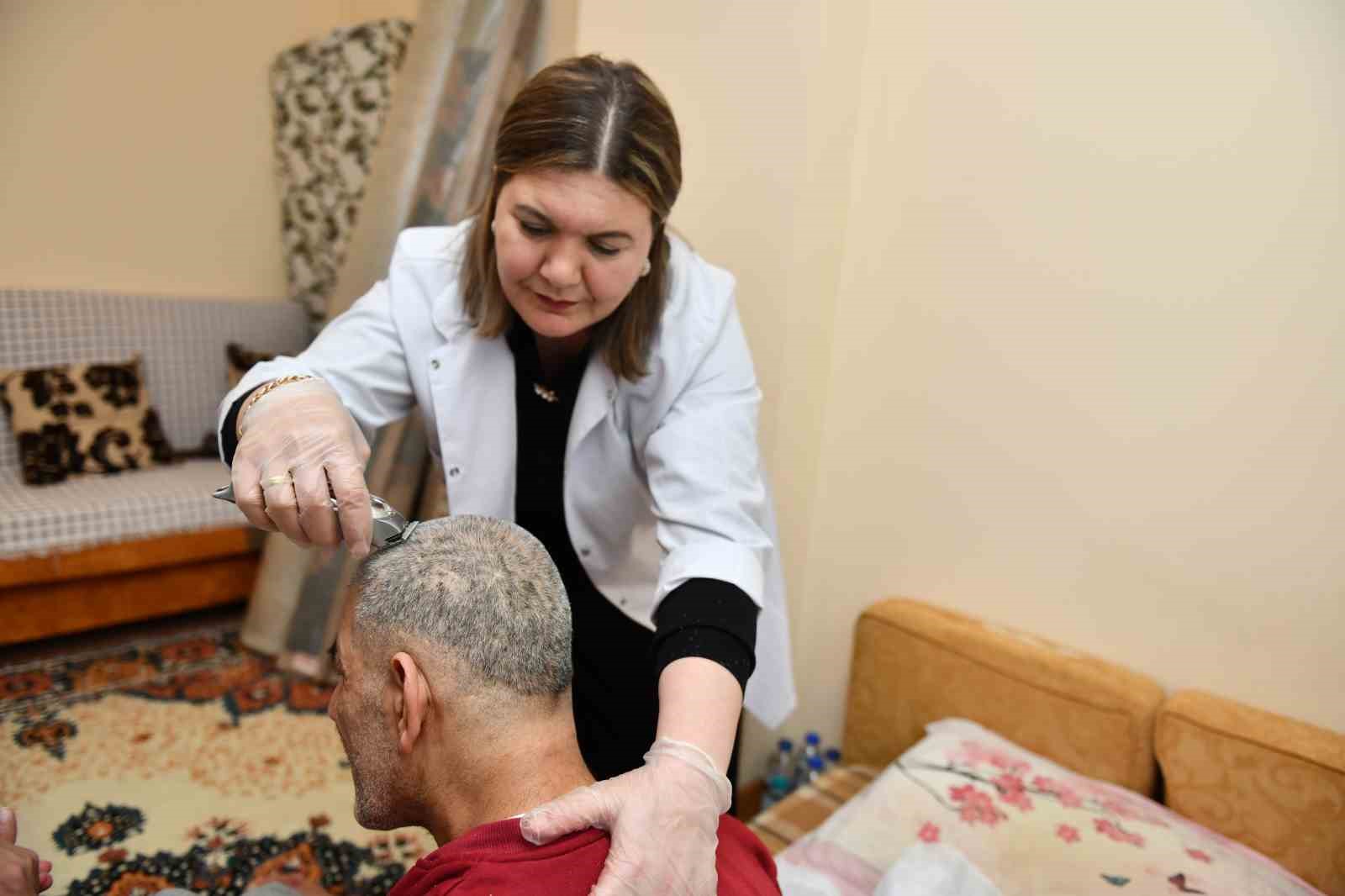ESENYURT’TA YAŞAYAN 65 YAŞ VE ÜZERİ VATANDAŞLAR İLE ENGELLİ BİREYLERİN