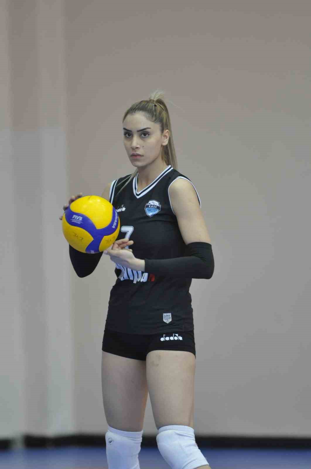 ÜRKİYE VOLEYBOL FEDERASYONU (TVF)  KADINLAR 2. LİG'DE MÜCADELE EDEN