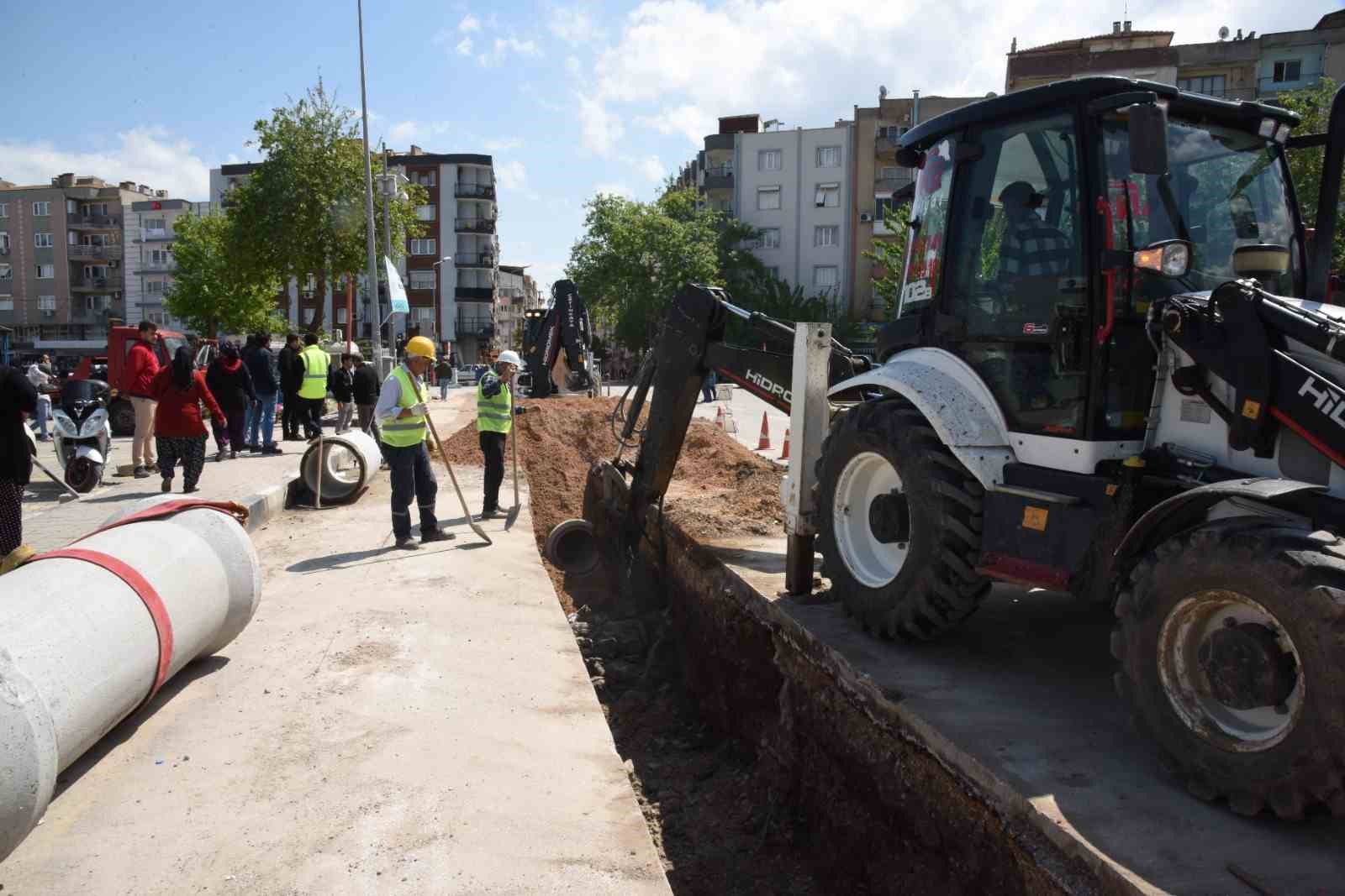 AVNİ GEMİCİOĞLU CADDESİNİN 2. ETAP ÇALIŞMALARI BAŞLADI