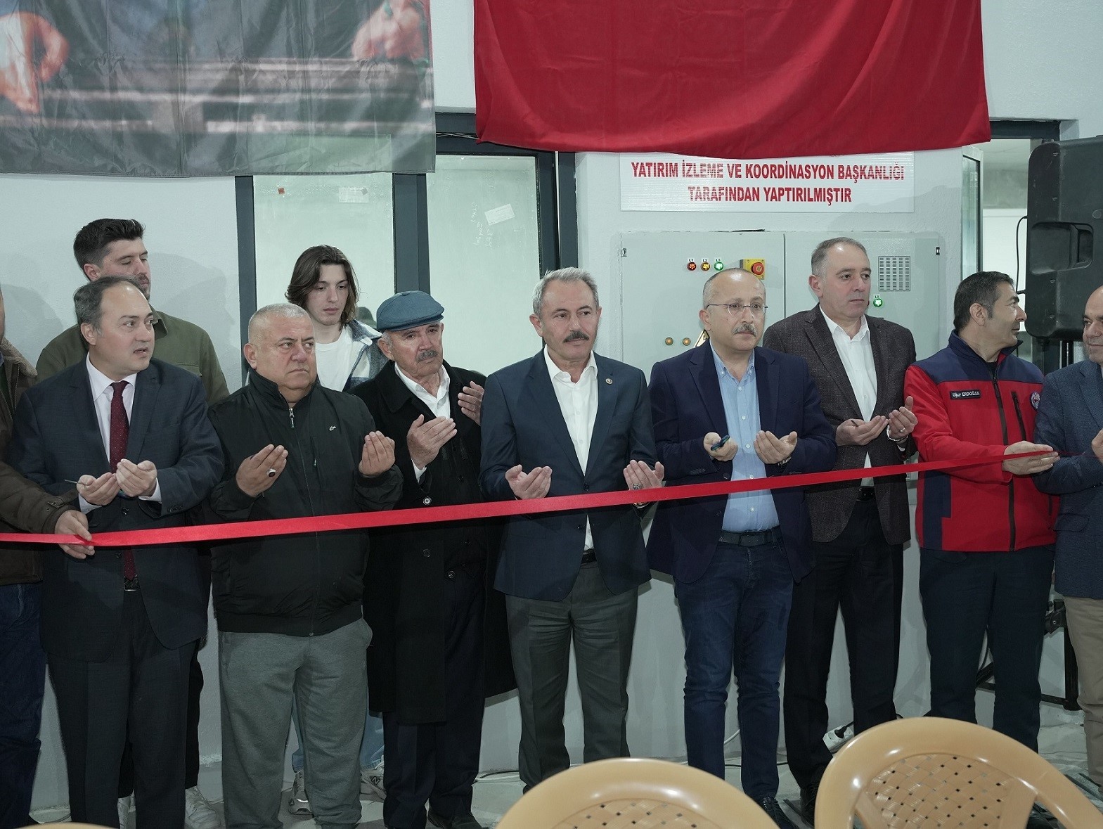 SERİNHİSAR’IN AYAZ MAHALLESİNDE İNŞASI TAMAMLANAN “KÖY YAŞAM MERKEZİ” TÖRENLE HİZMETE