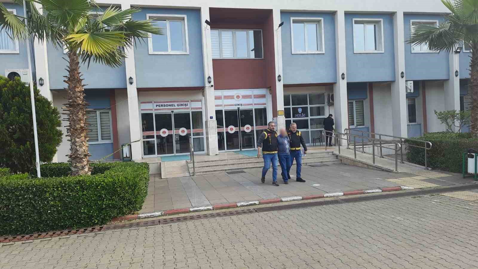 AYDIN’IN SULTANHİSAR İLÇESİNDE 19 YIL ÖNCE BAHÇESİNDEKİ 48 METRELİK ARTEZYEN