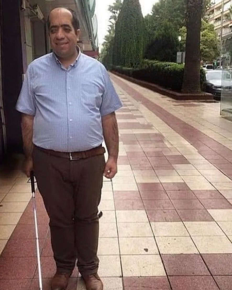 GÖRME ENGELLİ BİREYLERİN ÖZGÜRCE YÜRÜYEBİLMESİNE OLANAK SAĞLAYAN BEYAZ BASTON İÇİN